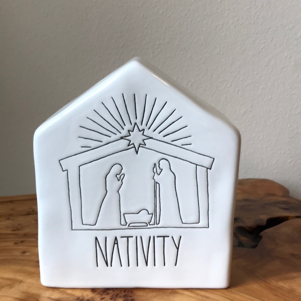 {{SOLD}} New! Rae Dunn Nativity scene - Picture 1 of 4